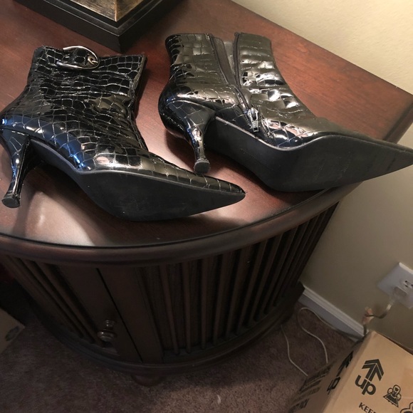 Booties - Picture 4 of 4